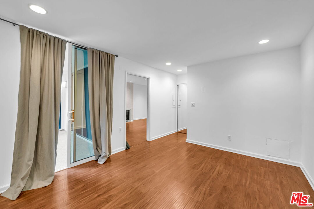 723 Palisades Beach Rd Unit: 107