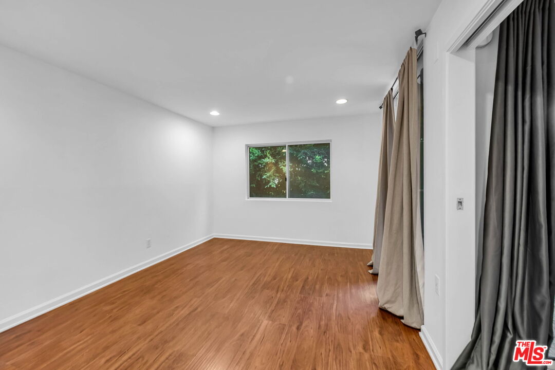 723 Palisades Beach Rd Unit: 107