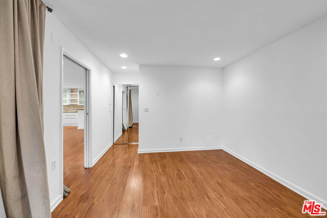 723 Palisades Beach Rd Unit: 107