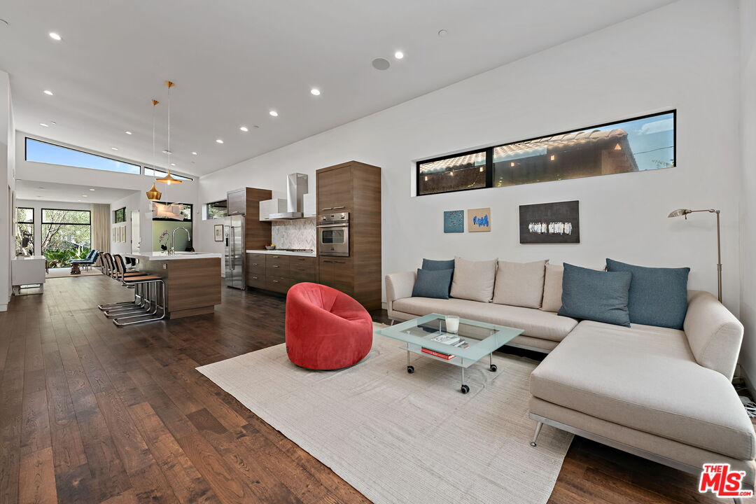4276 Campbell Dr