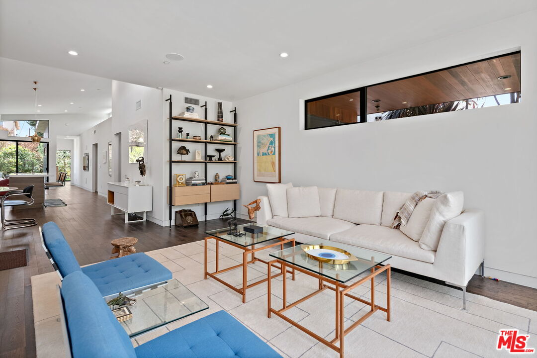 4276 Campbell Dr