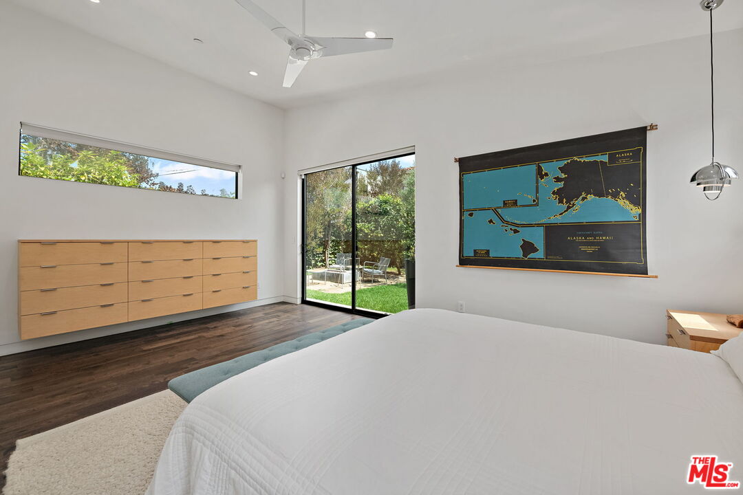 4276 Campbell Dr