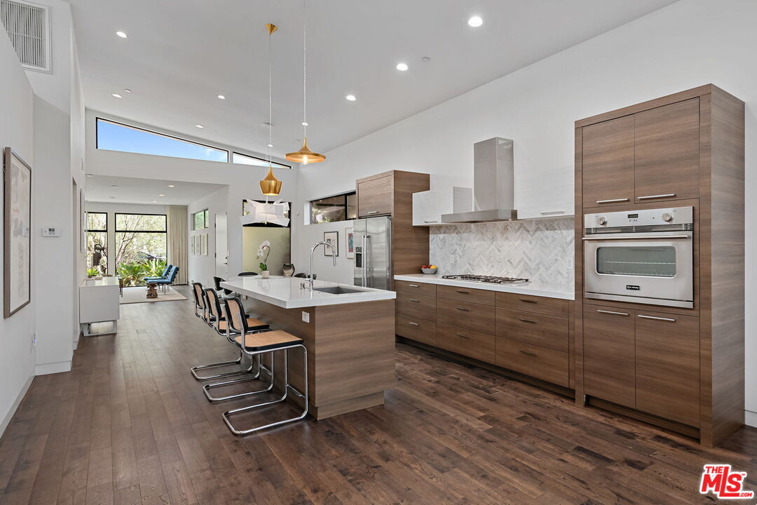 4276 Campbell Dr