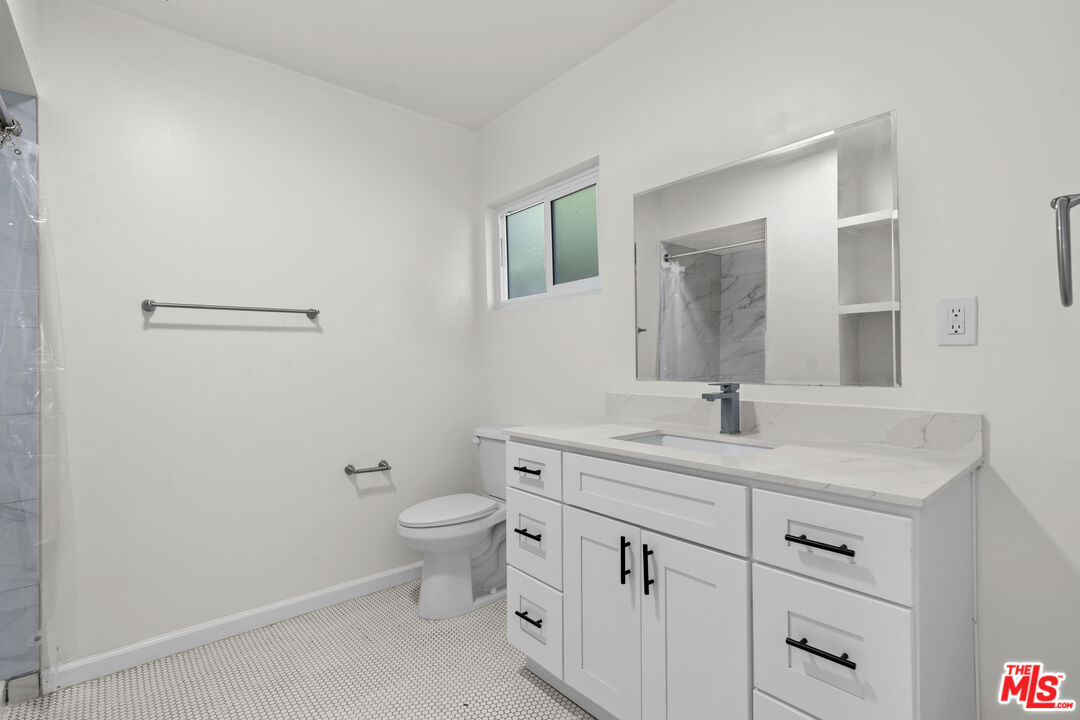 7825 W Manchester Ave Unit: 6