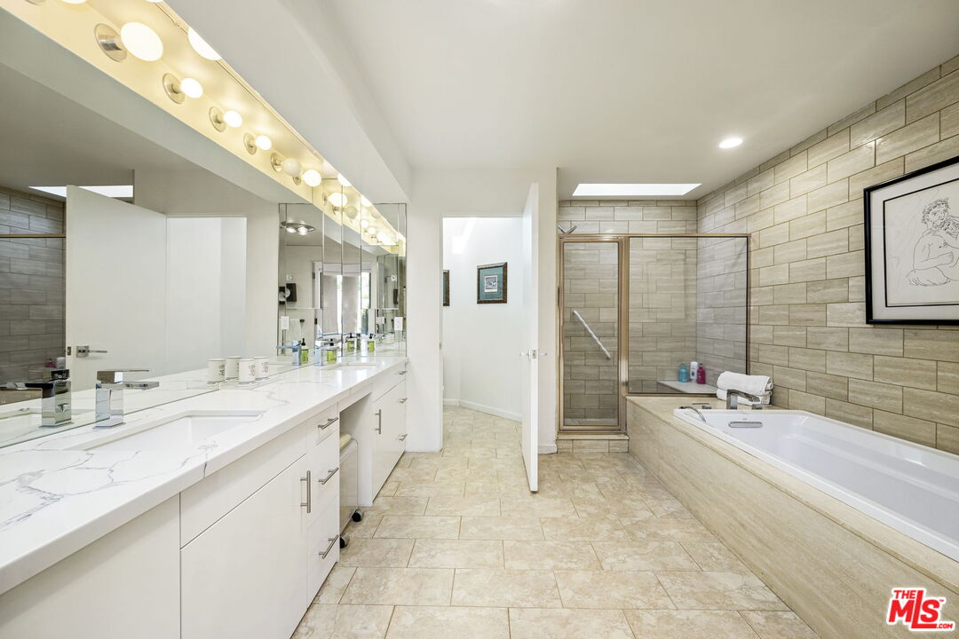 192 Kavenish Dr