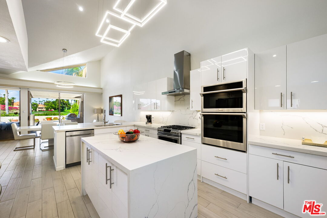 192 Kavenish Dr