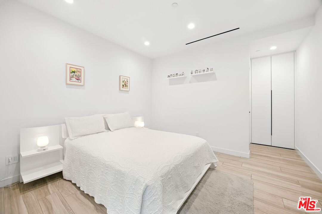 1126 Broadway