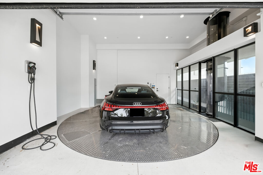 1126 Broadway