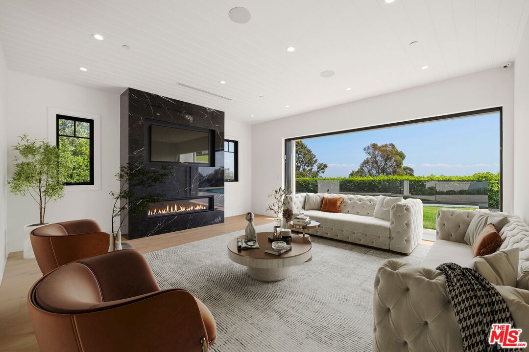 1744 Correa Way