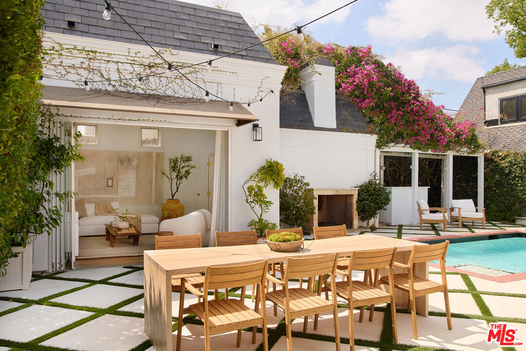 6206 Lindenhurst Ave