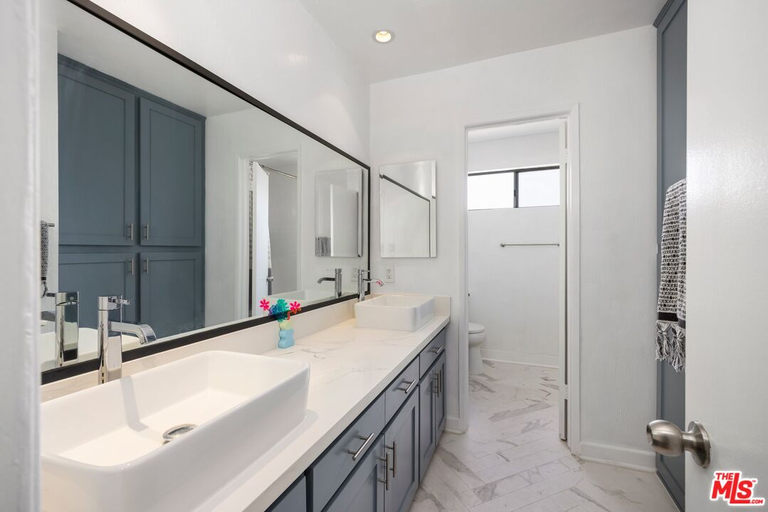 1552 Harvard St Unit: 3