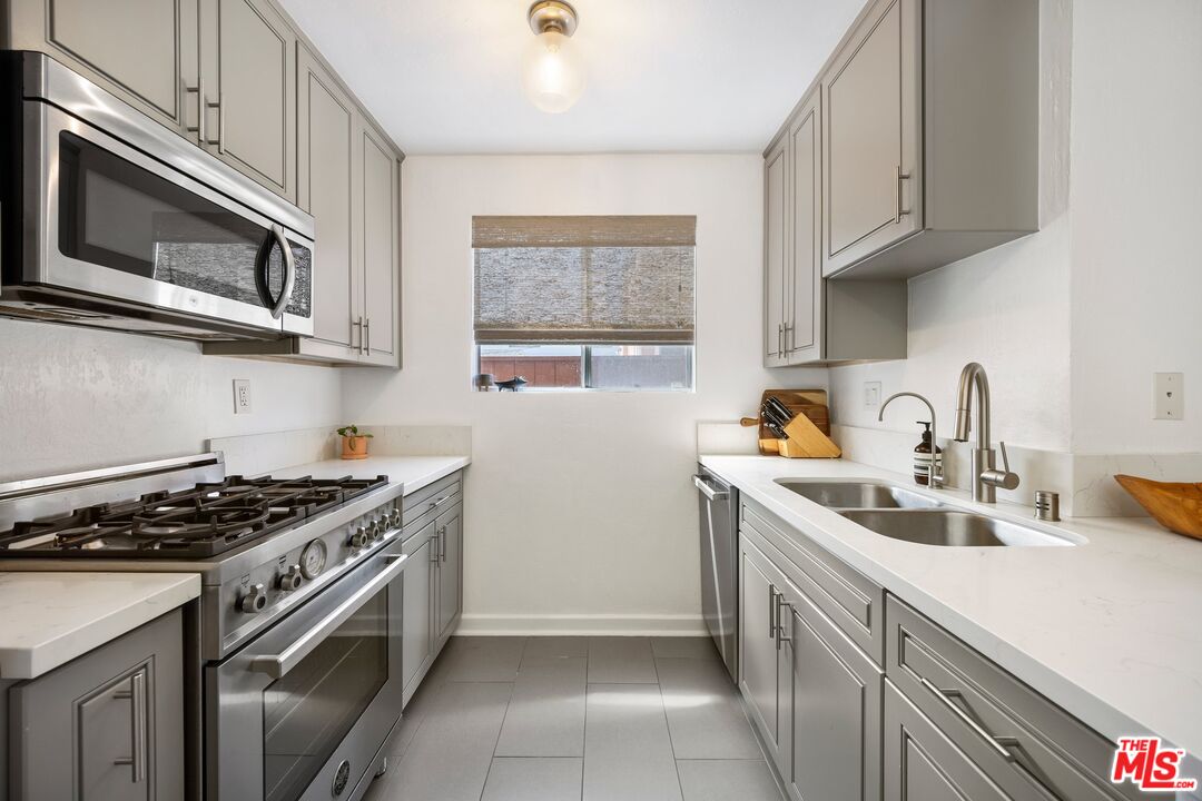 1552 Harvard St Unit: 3
