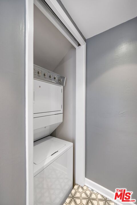 1552 Harvard St Unit: 3