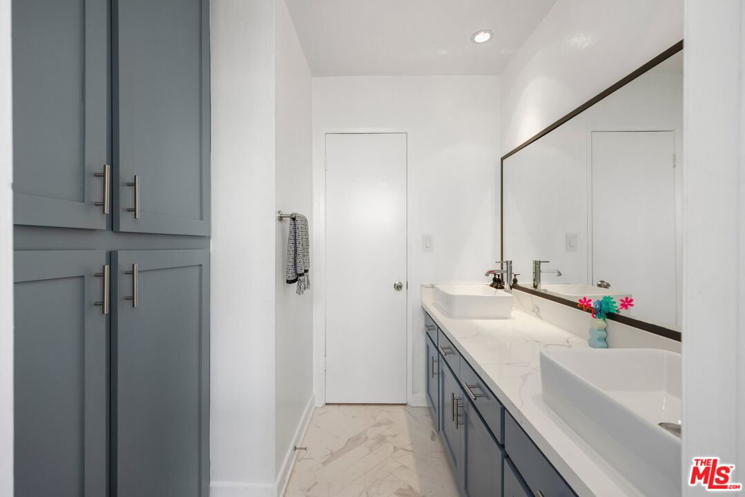 1552 Harvard St Unit: 3