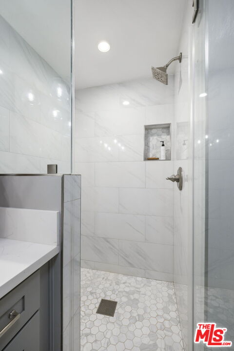 11928 Kiowa Ave Unit: 305