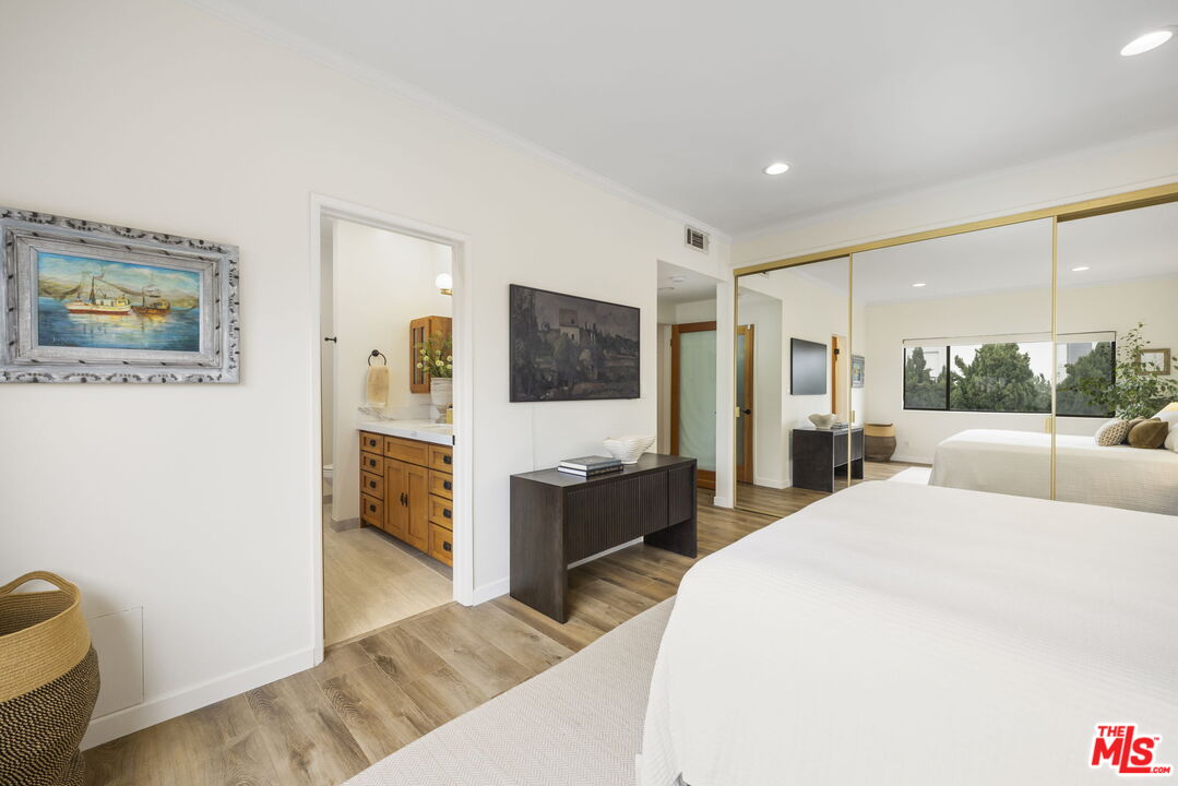 11928 Kiowa Ave Unit: 305