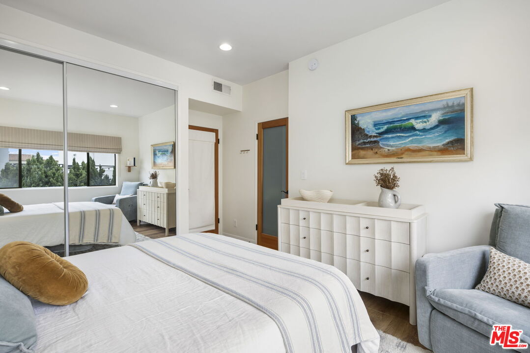 11928 Kiowa Ave Unit: 305