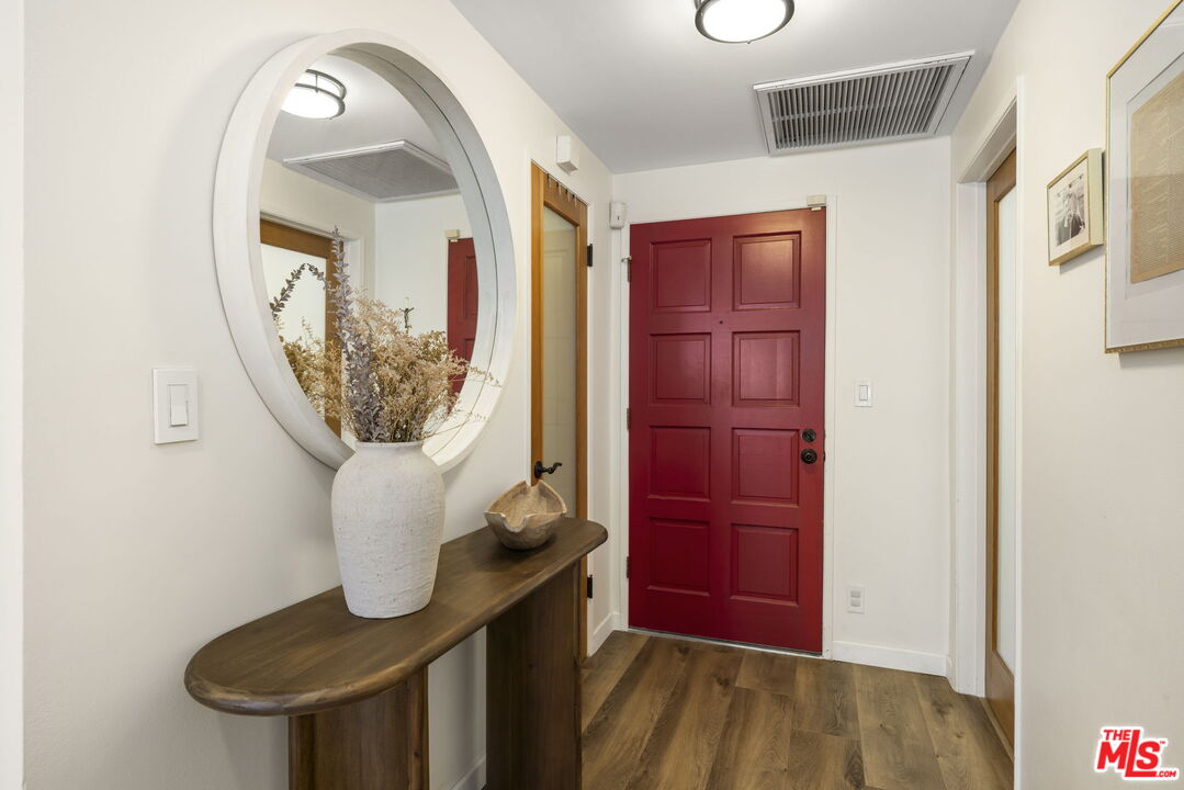 11928 Kiowa Ave Unit: 305