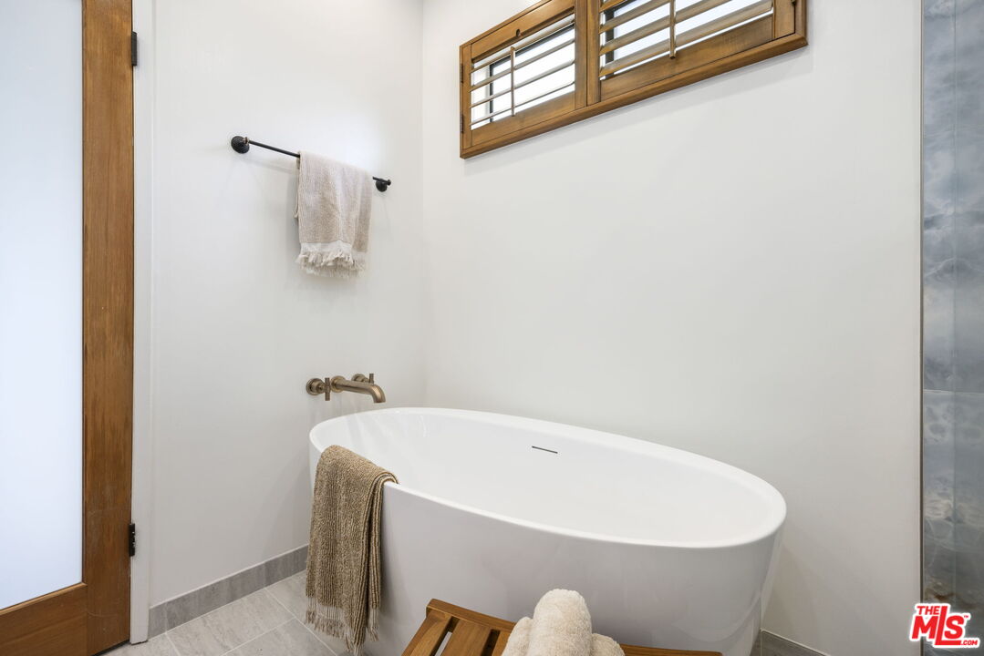 11928 Kiowa Ave Unit: 305