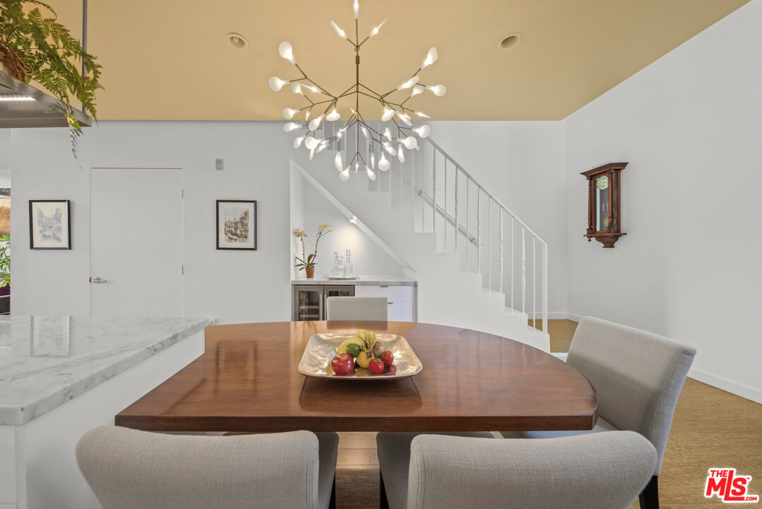 7907 Willoughby Ave Unit: 4