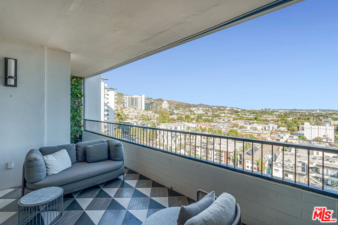 1100 Alta Loma Rd Unit: 1404