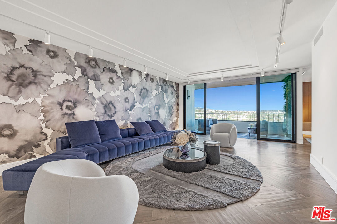 1100 Alta Loma Rd Unit: 1404