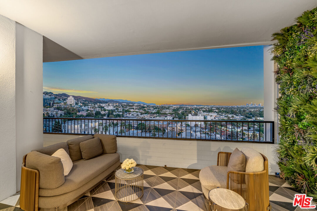 1100 Alta Loma Rd Unit: 1404