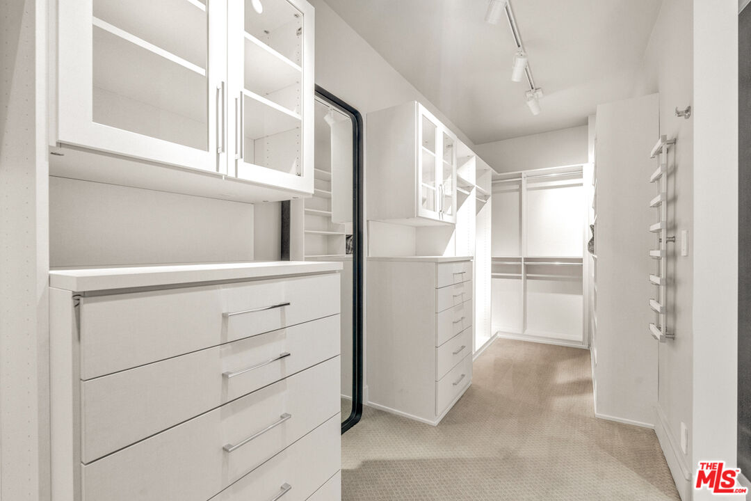 1100 Alta Loma Rd Unit: 1404