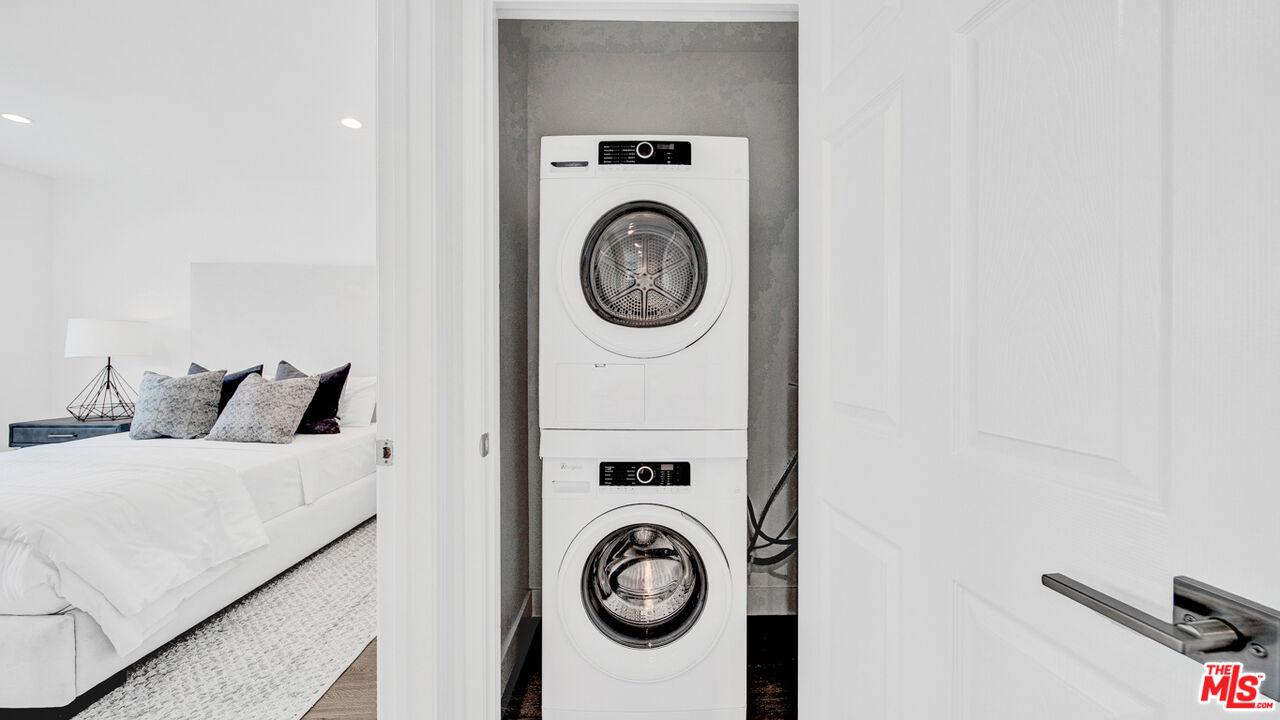 725 N Alfred St Unit: 108