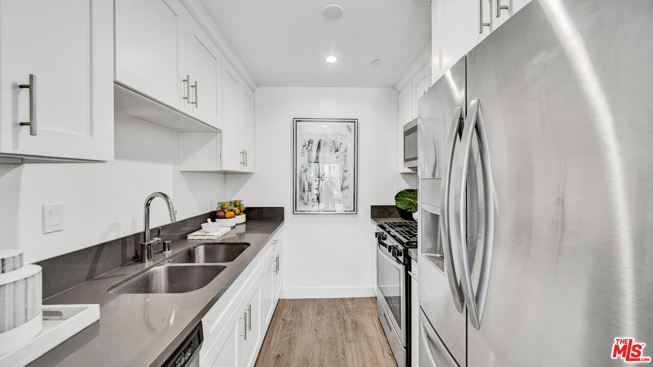 725 N Alfred St Unit: 108