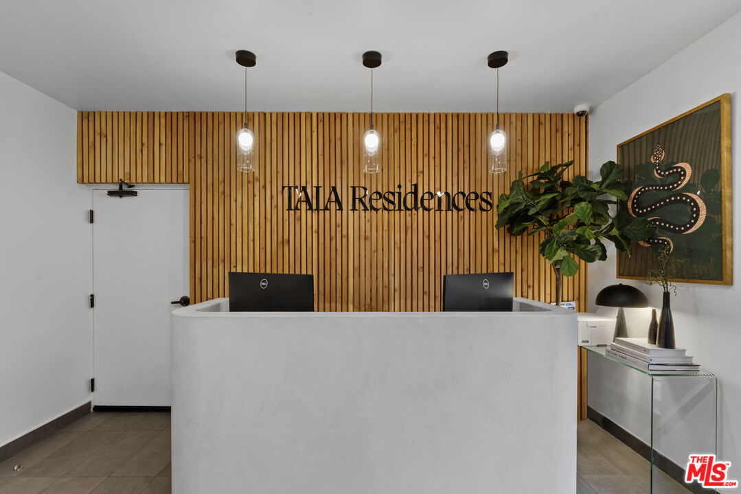 725 N Alfred St Unit: 108