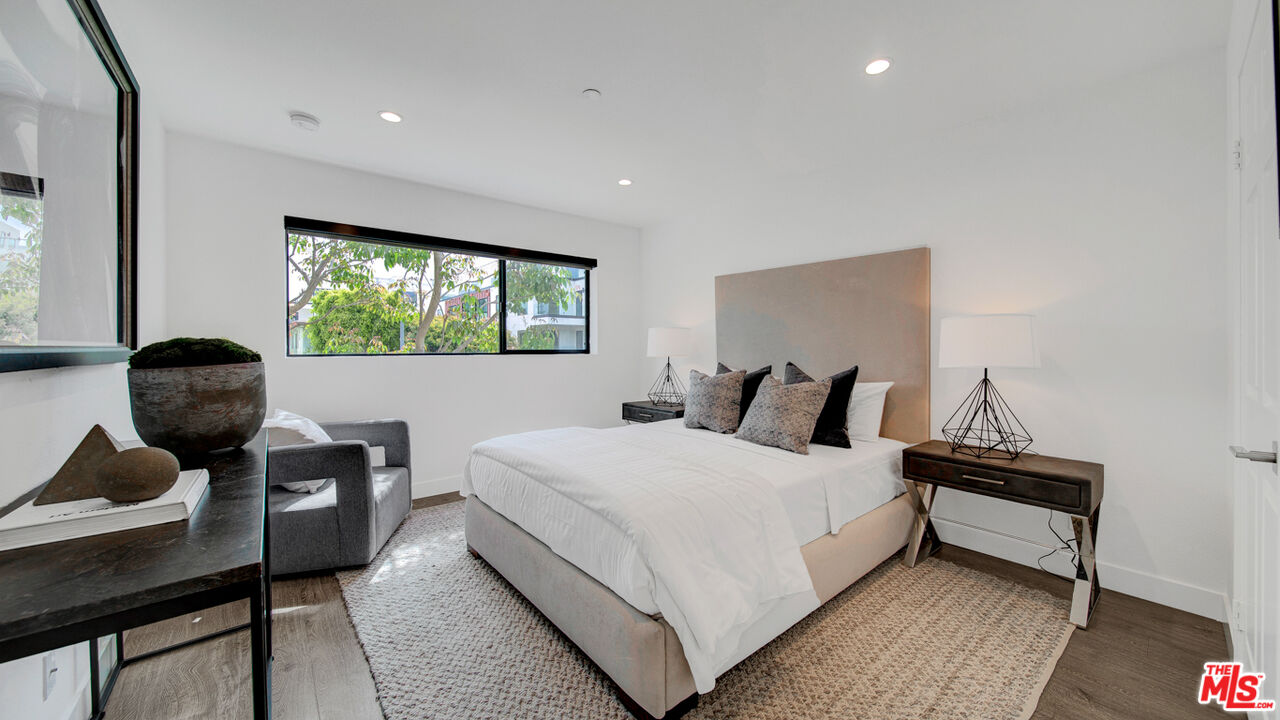 725 N Alfred St Unit: 108