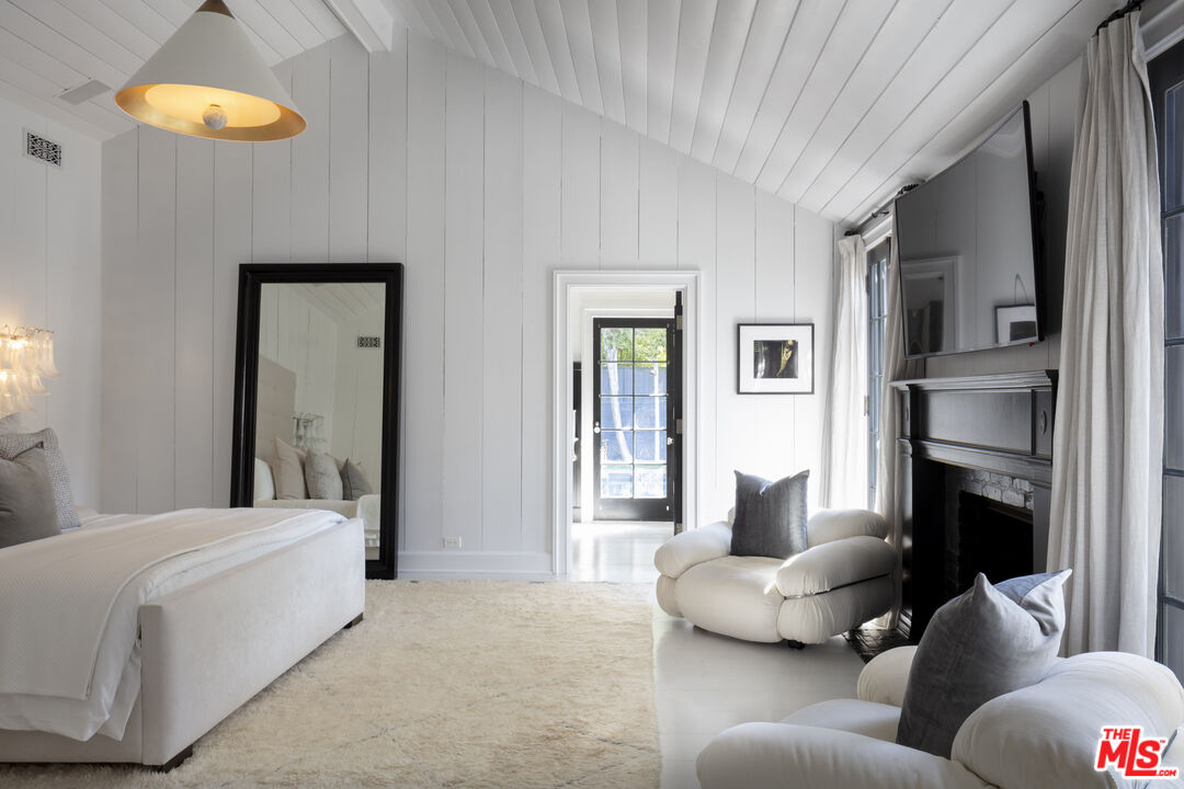 250 S Chadbourne Ave