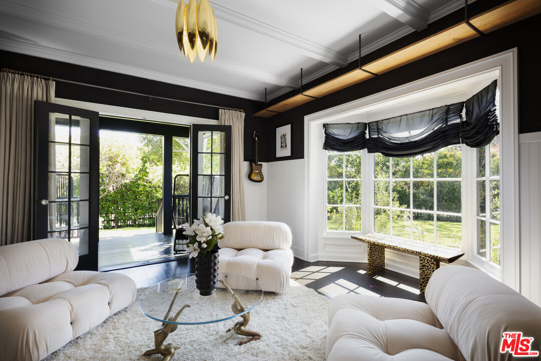 250 S Chadbourne Ave