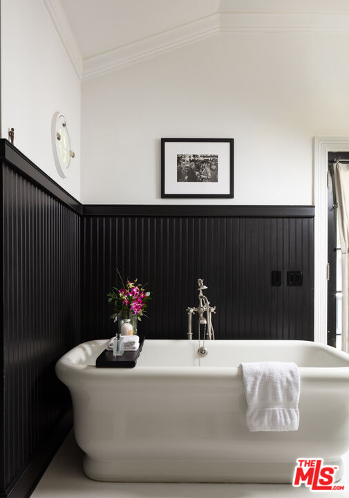 250 S Chadbourne Ave