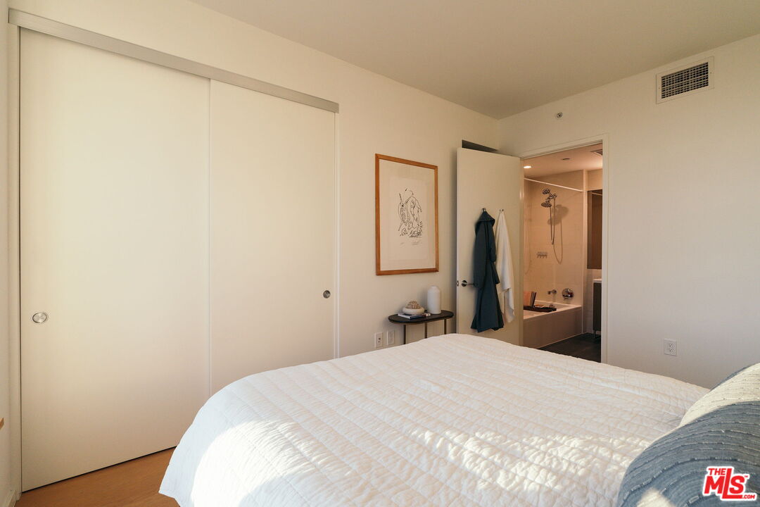 889 Francisco St Unit: 1801