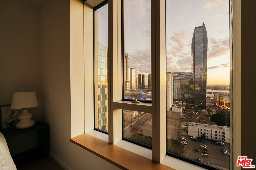 889 Francisco St Unit: 1801