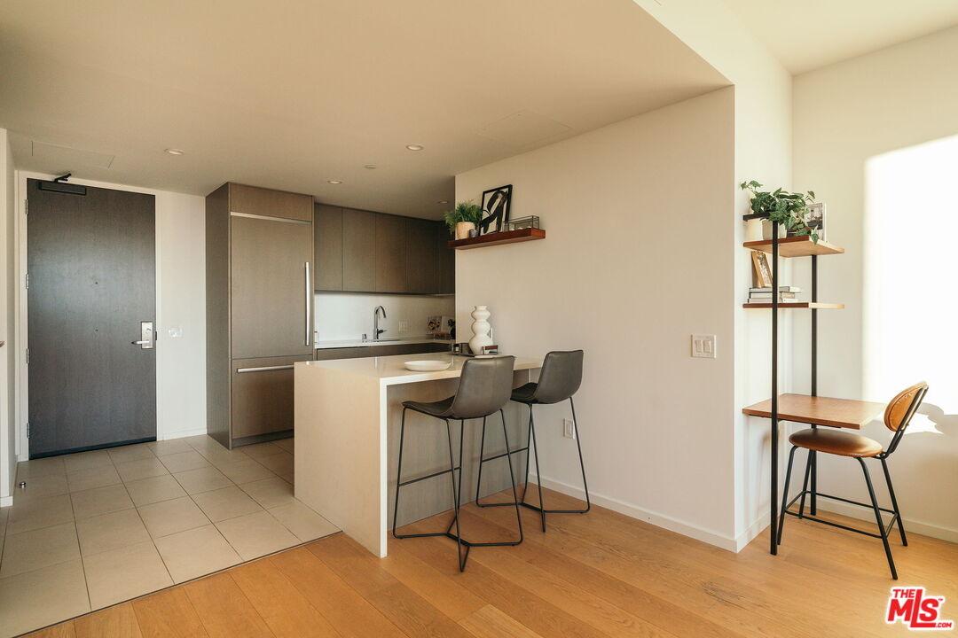 889 Francisco St Unit: 1801