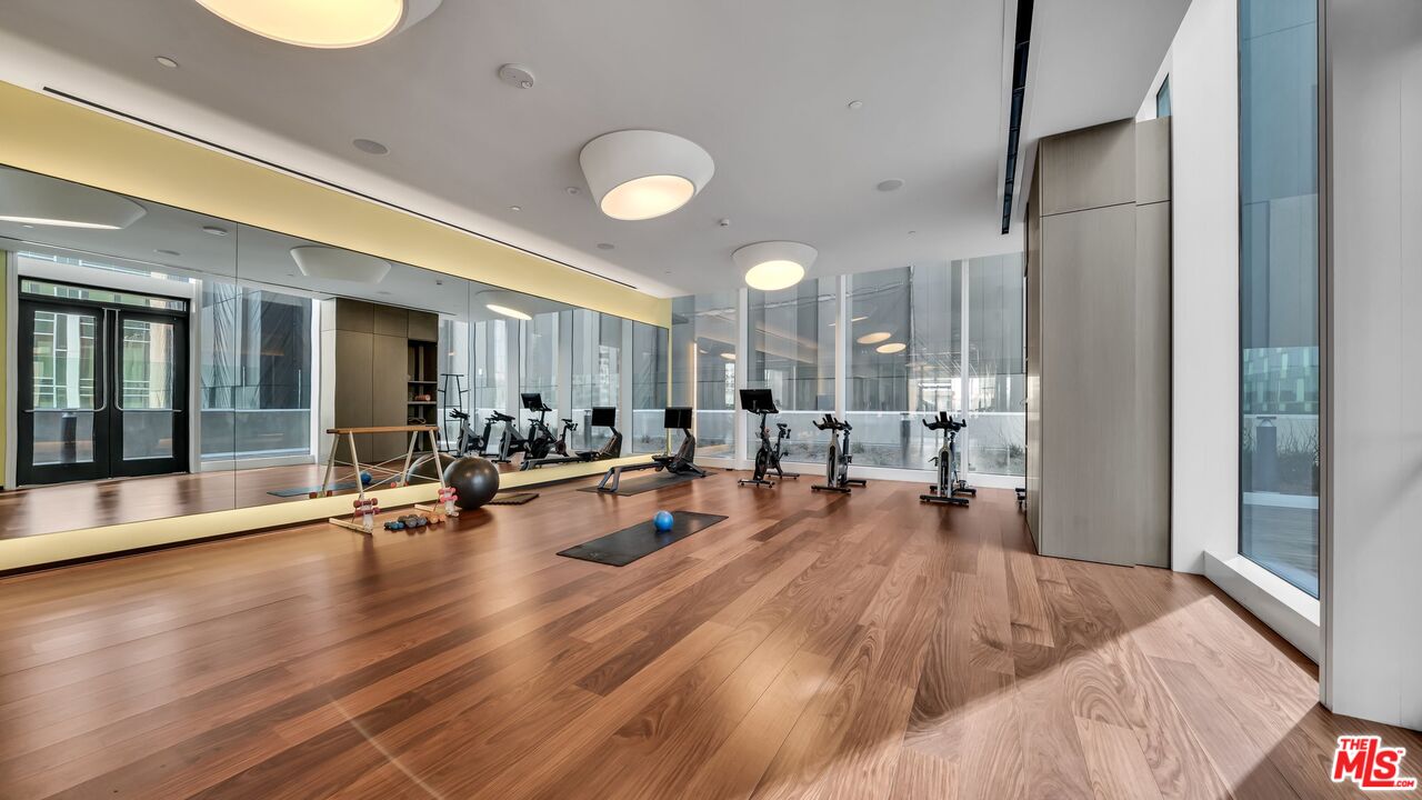 889 Francisco St Unit: 1801