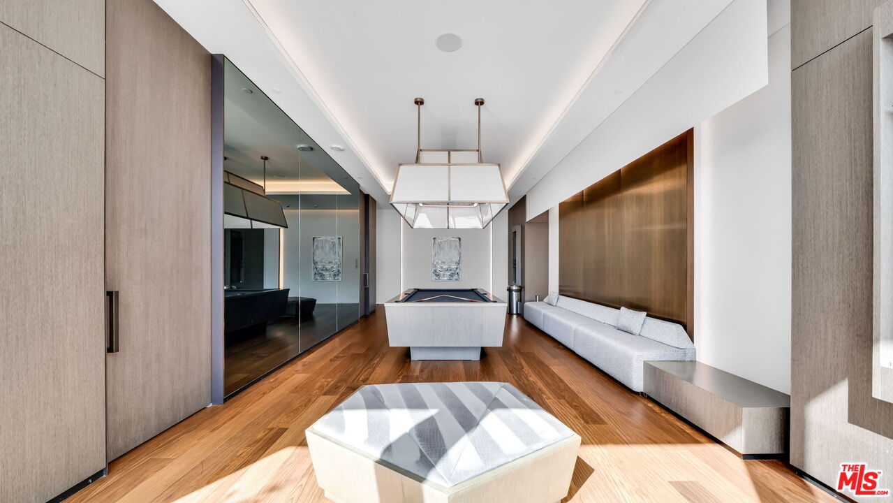 889 Francisco St Unit: 1801