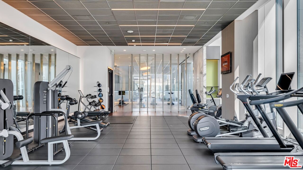 889 Francisco St Unit: 1801