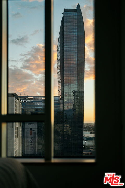 889 Francisco St Unit: 1801