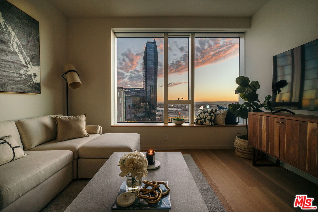 889 Francisco St Unit: 1801