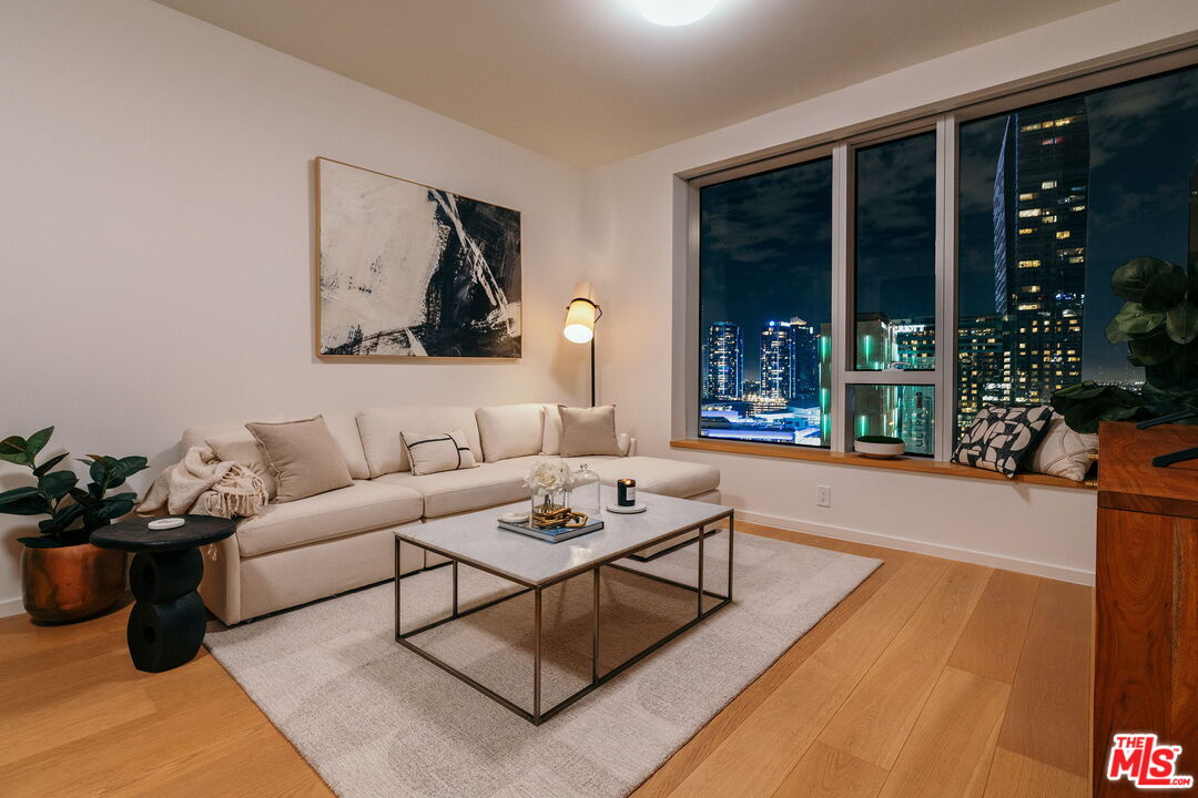 889 Francisco St Unit: 1801