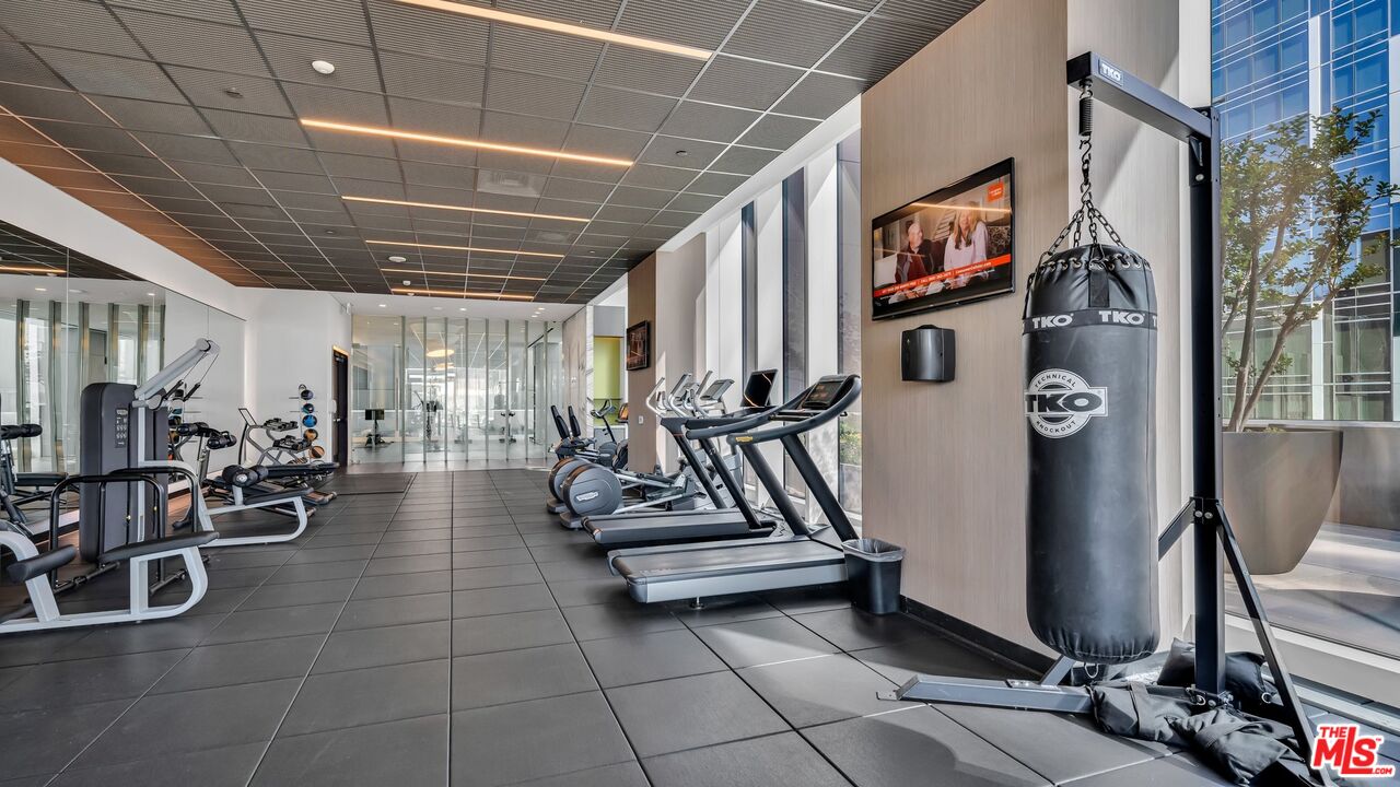 889 Francisco St Unit: 1801