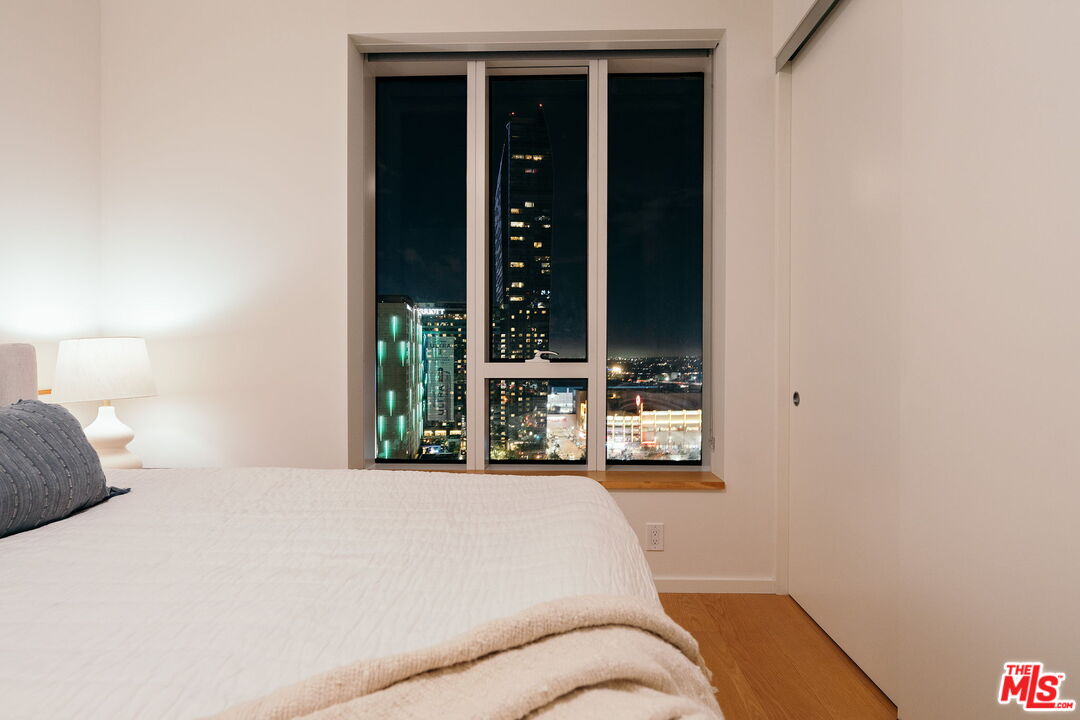 889 Francisco St Unit: 1801