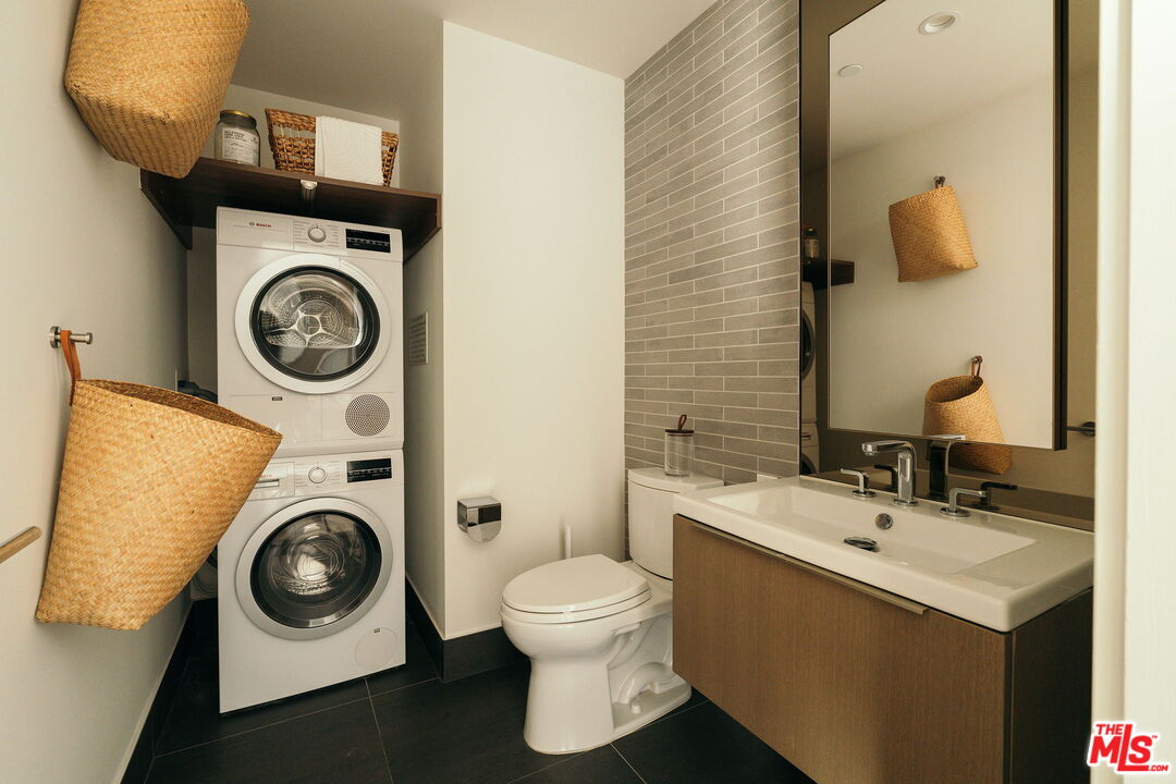 889 Francisco St Unit: 1801