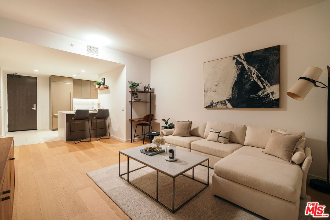 889 Francisco St Unit: 1801