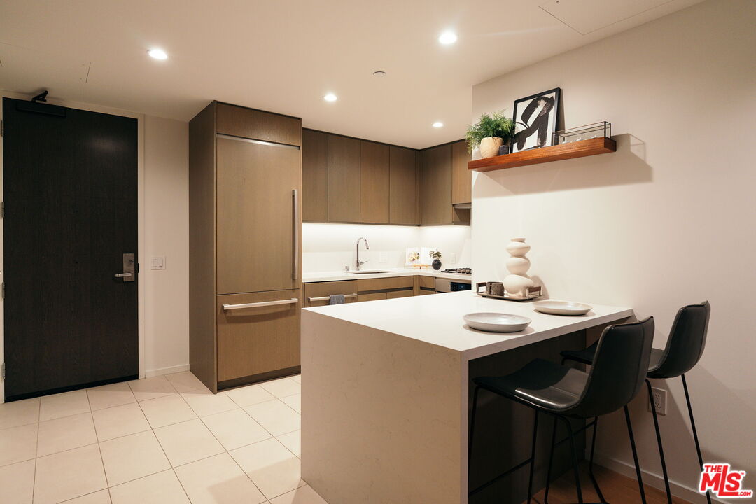 889 Francisco St Unit: 1801