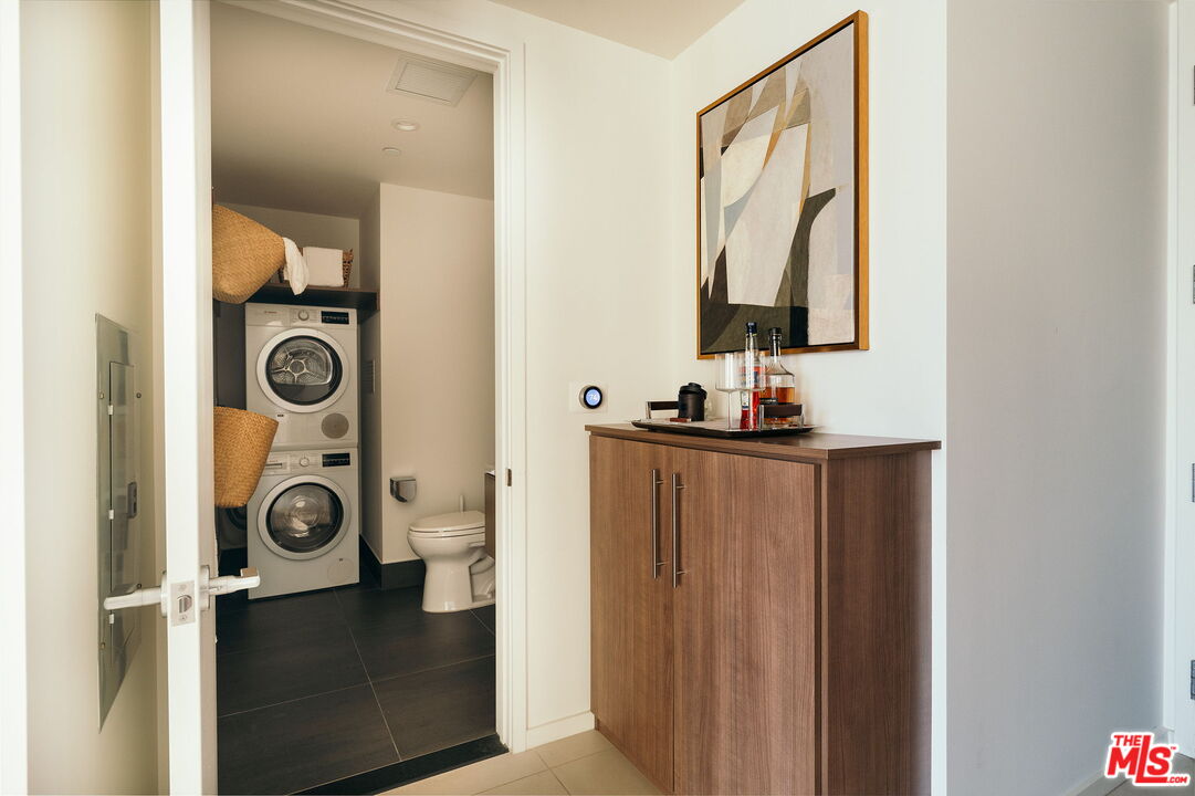 889 Francisco St Unit: 1801